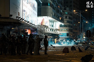 發反送中財?1.1萬港警人均半年多領33萬超時津貼