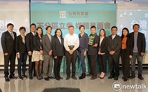 民眾黨不分區亮相 柯文哲：我們既不是分贓、也非派系妥協