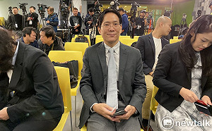 不分區人選遭疑挺服貿喊冤  柯：我在網路還被叫檳榔、叉燒包