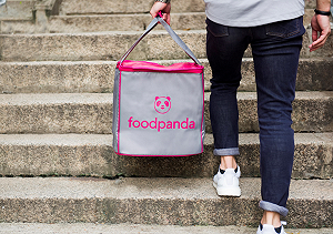 熊貓驚見bug！叫外送「一招爽吃」　小資族狂喊：低調啦