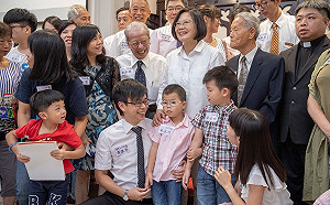 蔡英文喊育兒津貼加倍 未來4年「0到6歲國家幫忙養」