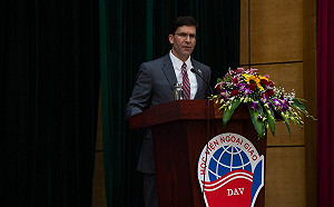 武漢肺炎》疫情重創世界經濟  美防長：小心中俄勢力趁虛而入