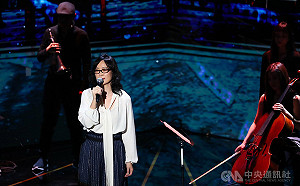 雷光夏演唱點出自由地活著 網友想到香港