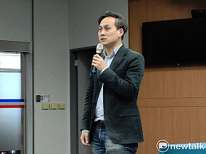 葉元之首次立院教文委員會質詢就缺席 被發現又去上直播通告
