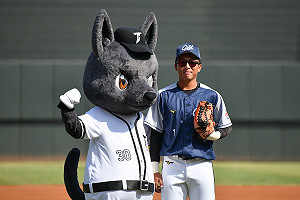 冬季聯盟／中職聯隊絕地大反攻　成晉再見安打擊敗味全龍