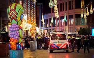 (影)黑色星期五不安寧 荷蘭購物街3青少年遭刺傷