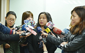 不滿白麗芳遭解職 兒盟員工連署要求董事長下台！