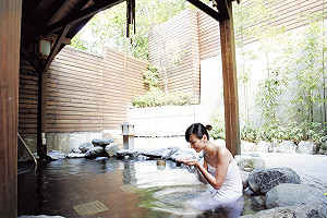 城市人必備偷閒清單！搭車就可輕鬆抵達5大溫泉區