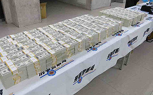 破獲國內史上最大假美鈔案 犯嫌稱舊型的小型驗鈔機能通過