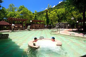週休悠閒旅行提案！台灣4大特色溫泉小旅行選