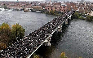 法國大罷工無緩解跡象 工會揚言9日擴大規模