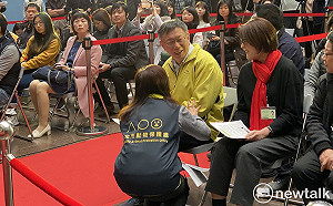 被問想消滅親民黨？柯文哲：吼 別把自然發生的事算我頭上