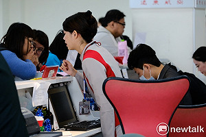遠航停飛》張綱維盼下午復飛  民航局:擬罰300萬並廢證