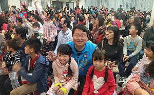 邱烽堯拚歡樂選戰 加碼五場聖誕親子派對