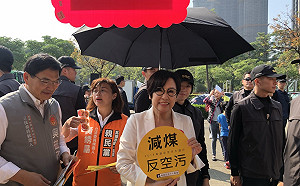 高雄千人反空污5訴求爭取呼吸平權 各政黨響應聲援