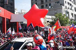 精彩直擊》逾35萬人挺韓 國旗海飄揚、Q版韓國瑜也來了