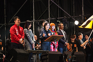 閃靈開唱》高喊讓台灣大凱旋！蔡英文一句話撩人 萬名粉絲笑翻