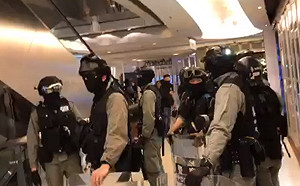 記者採訪遭罵「黑記」　港警嗆：你以為香港真有第四權？