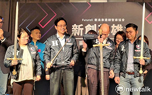 搶救青年票 韓「拔劍」發表新創政見