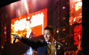 政壇有誰比吳怡農更帥？國民黨、民進黨各有一代表舊照被翻出