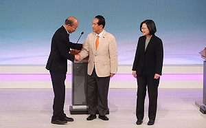 總統辯論會》國防題韓宋答「避戰」 蔡:要告訴全世界台灣有多重要