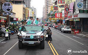 現場觀察》搶表態2024衝聲量 柯文哲高雄車隊掃街人氣還不錯