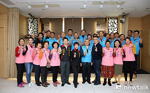 里長聯合舉辦元旦升旗  洪秀柱續辦護憲保台三部曲