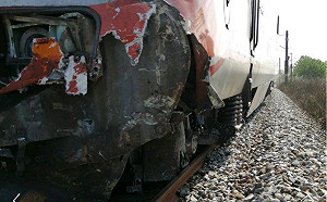 快訊》自強號於社頭=員林間撞推高機出軌 上下行列車皆延誤