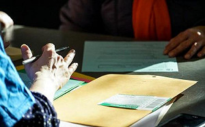 掃到美中關係急凍颱風尾  中國赴美學生簽證狂跌54%