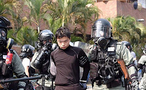 港議員要求：鼓吹分裂國家、仇警言論教師  應公布姓名