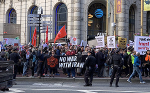 川普發動空襲格殺伊朗將領 全美掀反戰浪潮