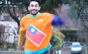 在台外國人支持你們！「酷的夢」：拜託大家1月11日去排隊投票