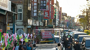 蔡英文挺入苗栗艱困選區 熱情民眾宛如氣溫明顯下滑