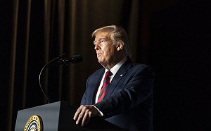 為防止疫情擴散  川普取消本週行程、聖派屈克節遊行延期