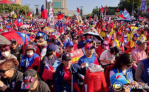 韓今晚凱道造勢 下午人潮已滿出