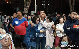 韓國瑜、張善政抵高雄競總部準備發表敗選談話