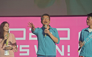 盧秀燕空汙牌失效  蔡其昌：靠打中火掠奪政治資本無助解決問題