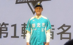 中職／首度體驗職業規格體檢  岳政華希望能再壯一點