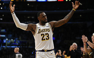 NBA／4年來首次擊敗雷納德  詹皇重新帶回王冠(影)