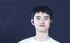 送韓星入伍禮竟淪為漢奸？  陸網友批 :「你曾為中國軍人準備物資嗎？」