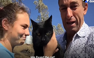 (影)男子家受大火祝融　9天後重回廢墟奇蹟找回黑貓喜極而泣！