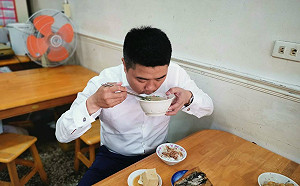 顏寬恒敗選PO文「先吃飽才有力氣工作」 網友籲：四年後再戰