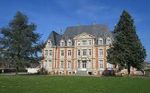 法國高等商校性歧視醜聞 數百校友連署籲正視