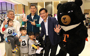 《黑熊來了》特映會大爆滿  林佳龍：親山林護黑熊