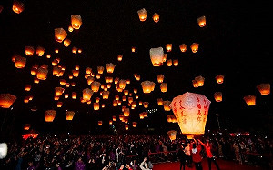 想去賞天燈？新北2/1平溪提供接駁專車