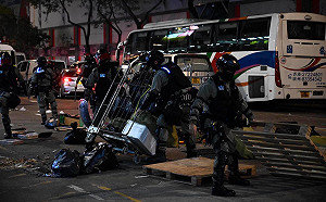 反送中》「天下制裁」集會遭腰斬 警民再爆衝突