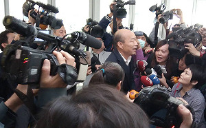 「準時」、「全程」主持市政會議  韓國瑜不答黨務問題