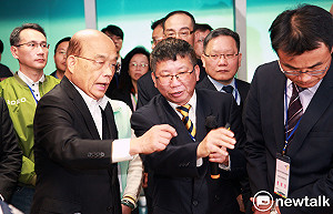 蘇貞昌視察機場春運 要求嚴格防疫非洲豬瘟及武漢肺炎