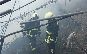 梨山森林大火 救災出動黑鷹直升機投放水共70次