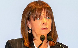 國會跨黨派相挺 希臘選出史上首位女總統